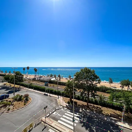 Beachfront Gateway In Apartment
